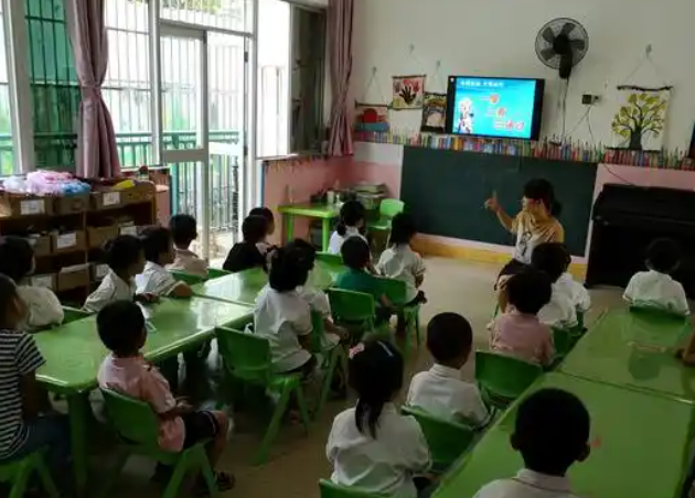 缩小区域城乡之间的差距让教育公平的阳光普照每一个角落 缩小区域城乡之间的差距让教育公平的阳光普照每一个角落